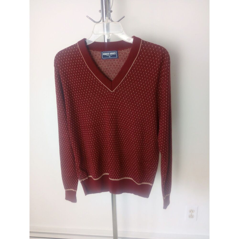 Vintage Men's Pullover Sweater / V-Neck tiny dots / Size Medium /by Robert Bruce